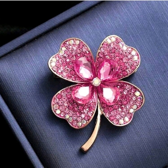 Pink Four Leaf Clover Gold Brooch Pin - Picture 2 of 5